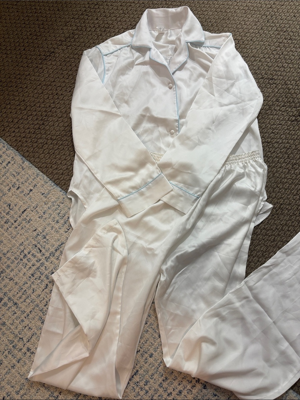 Women's White Long Sleeve Pajama Set - Classic Cozy Lounge Pants & Top